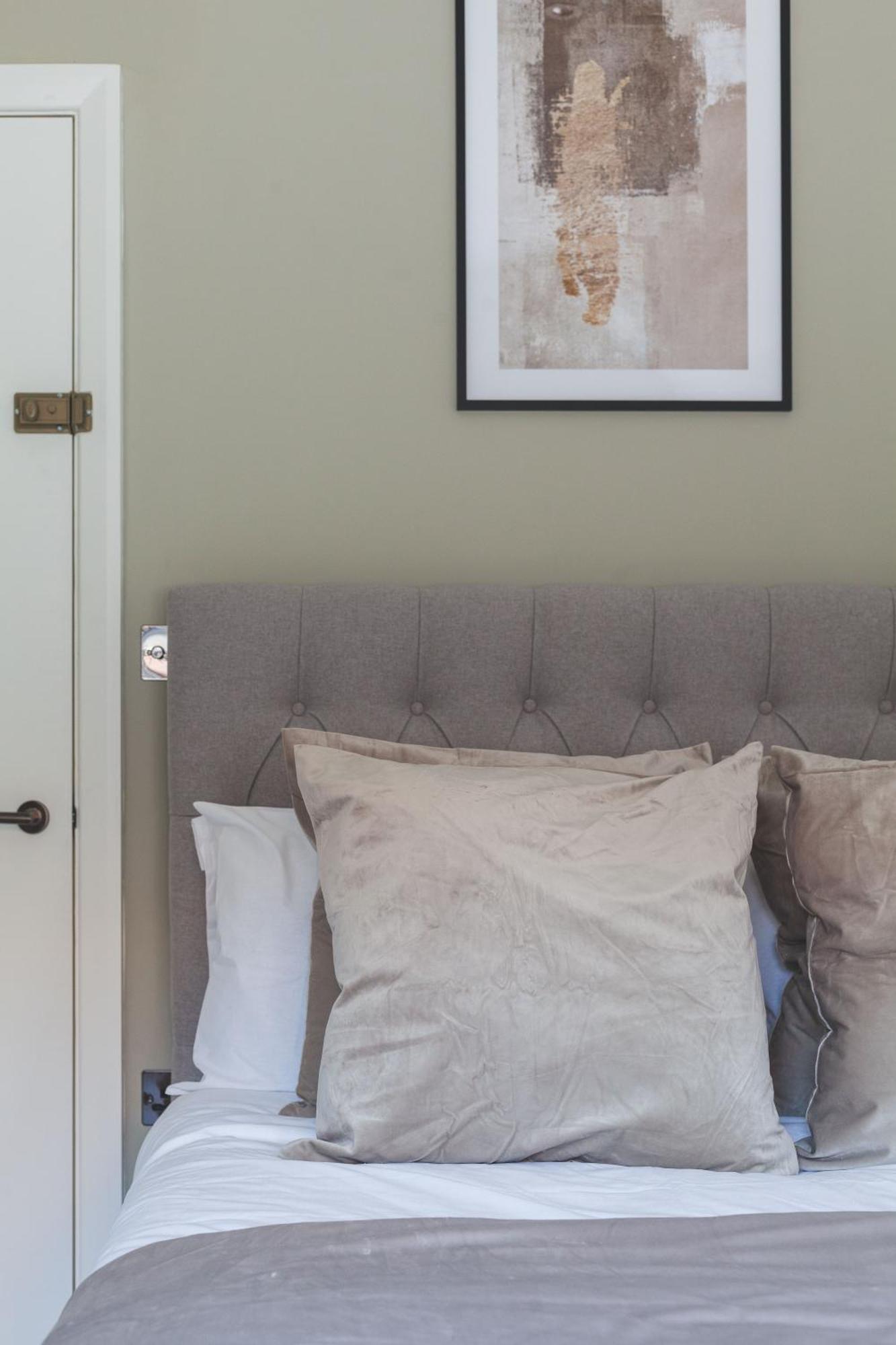Stunning Rooms Available In Luxury House London Exterior photo